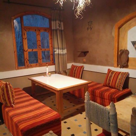Riad Pizzeria Marhaba Akhendachou n'Ait Ouffi 外观 照片