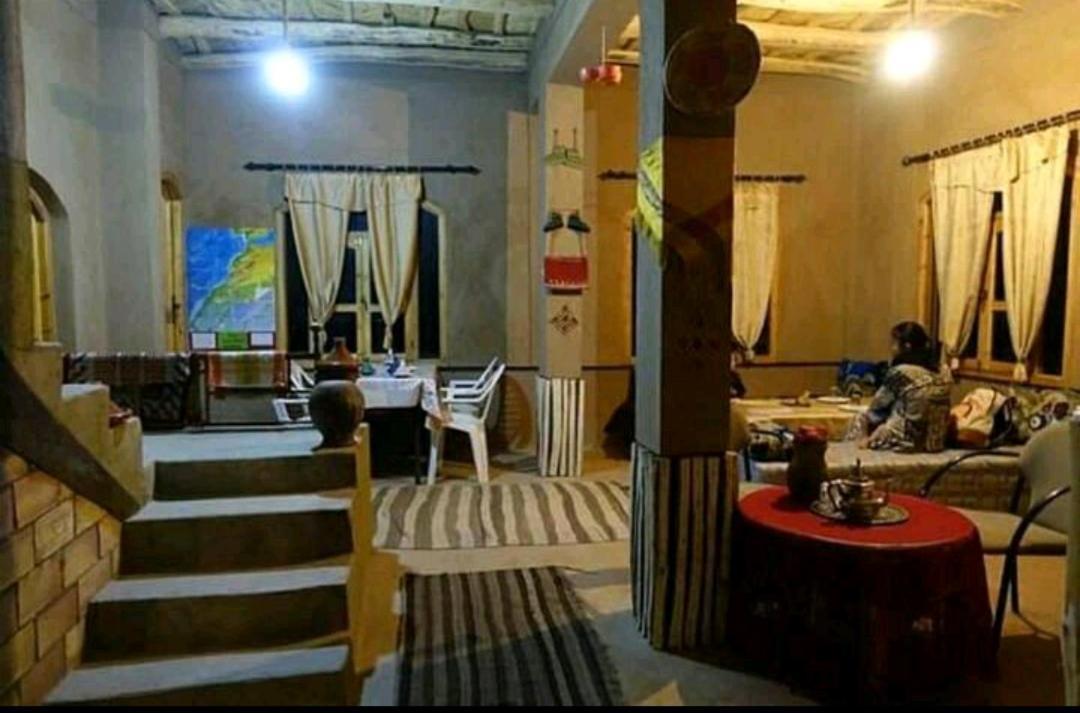 Riad Pizzeria Marhaba Akhendachou n'Ait Ouffi 外观 照片