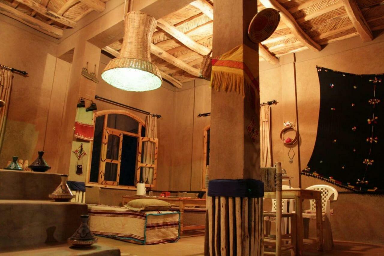 Riad Pizzeria Marhaba Akhendachou n'Ait Ouffi 外观 照片
